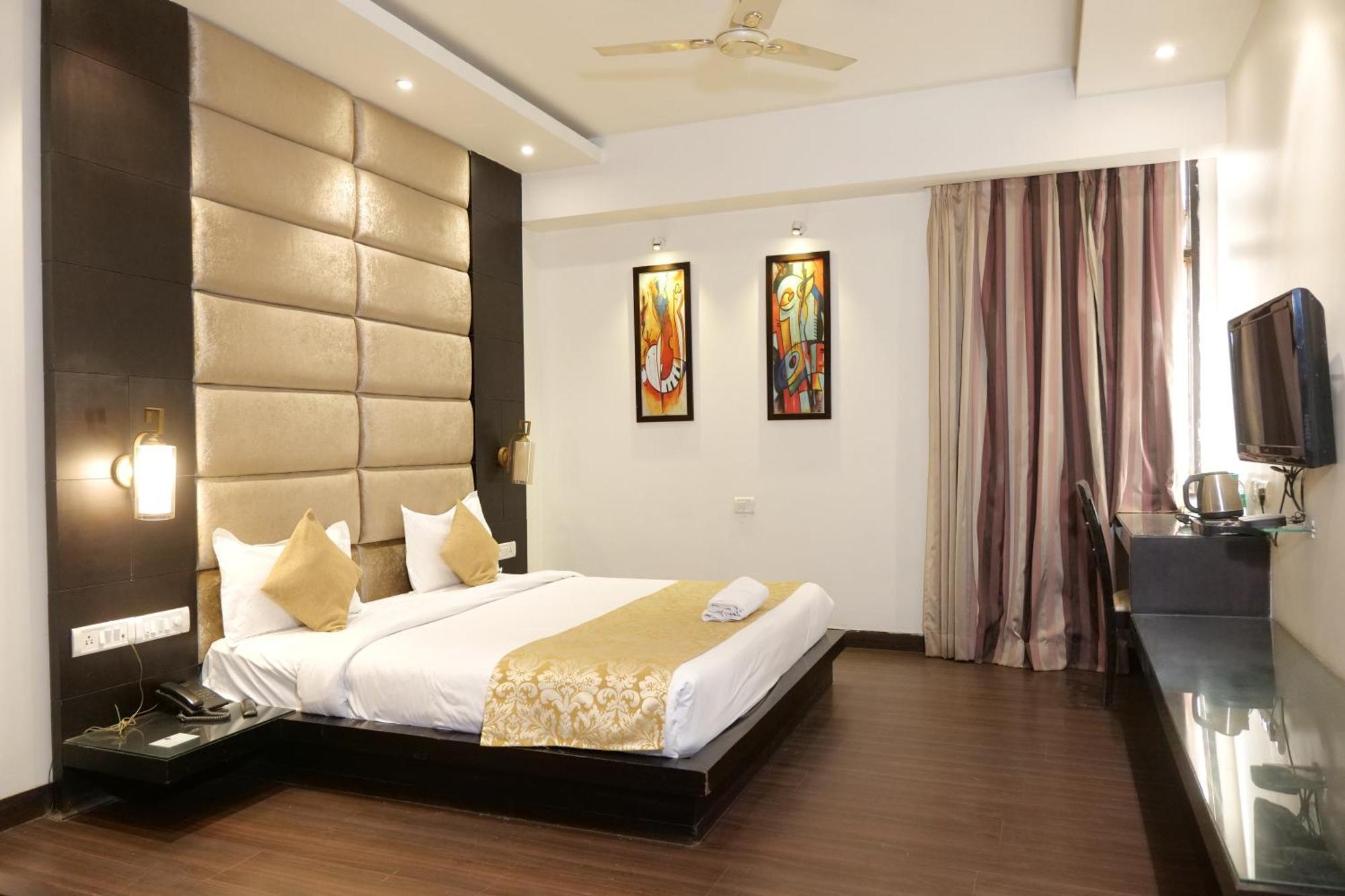 Hotel Anand Castle Kashipur Exterior photo